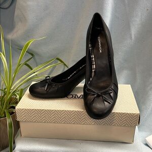Covington Women's Black Heels with Bow Sz 8-1/2